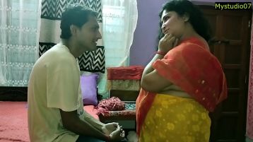 Indian Hot Bhabhi Xxx Sex With Innocent Boy! With Clear Sound